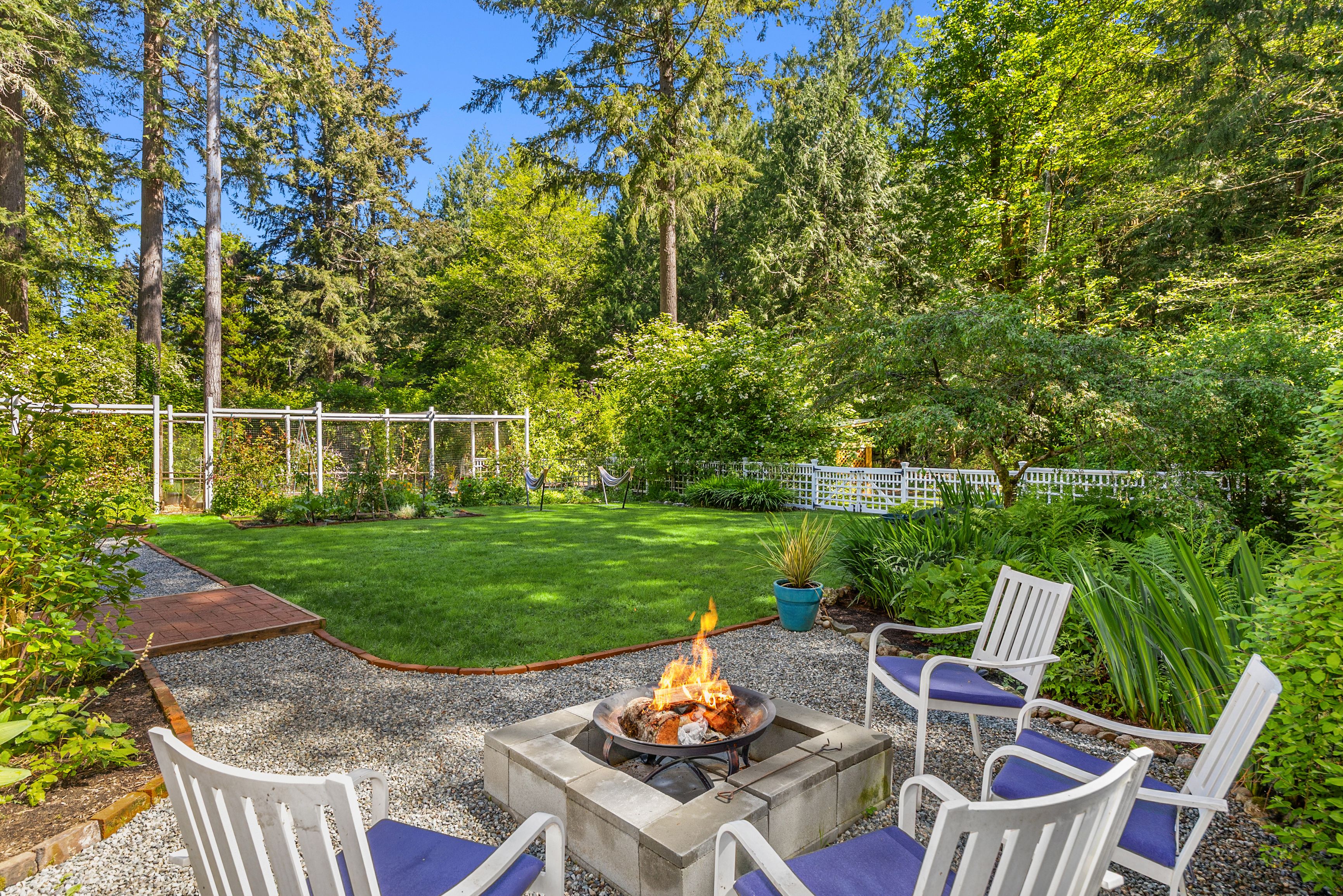  14268 N Madison Avenue NE, Bainbridge Island, WA 98110 - 物件實景