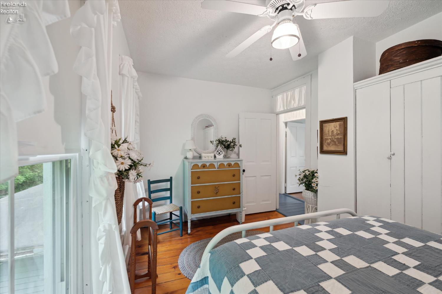 Put-In-Bay, Ohio, 43456, United States, 4 Bedrooms Bedrooms, ,2 BathroomsBathrooms,Residential,For Sale,1983936