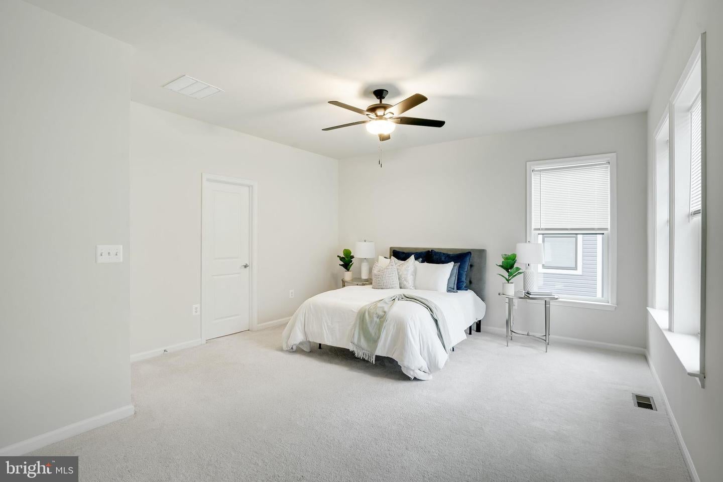 LAUREL, Maryland, 20724, United States, 3 Bedrooms Bedrooms, ,4 BathroomsBathrooms,Residential,For Sale,1924379