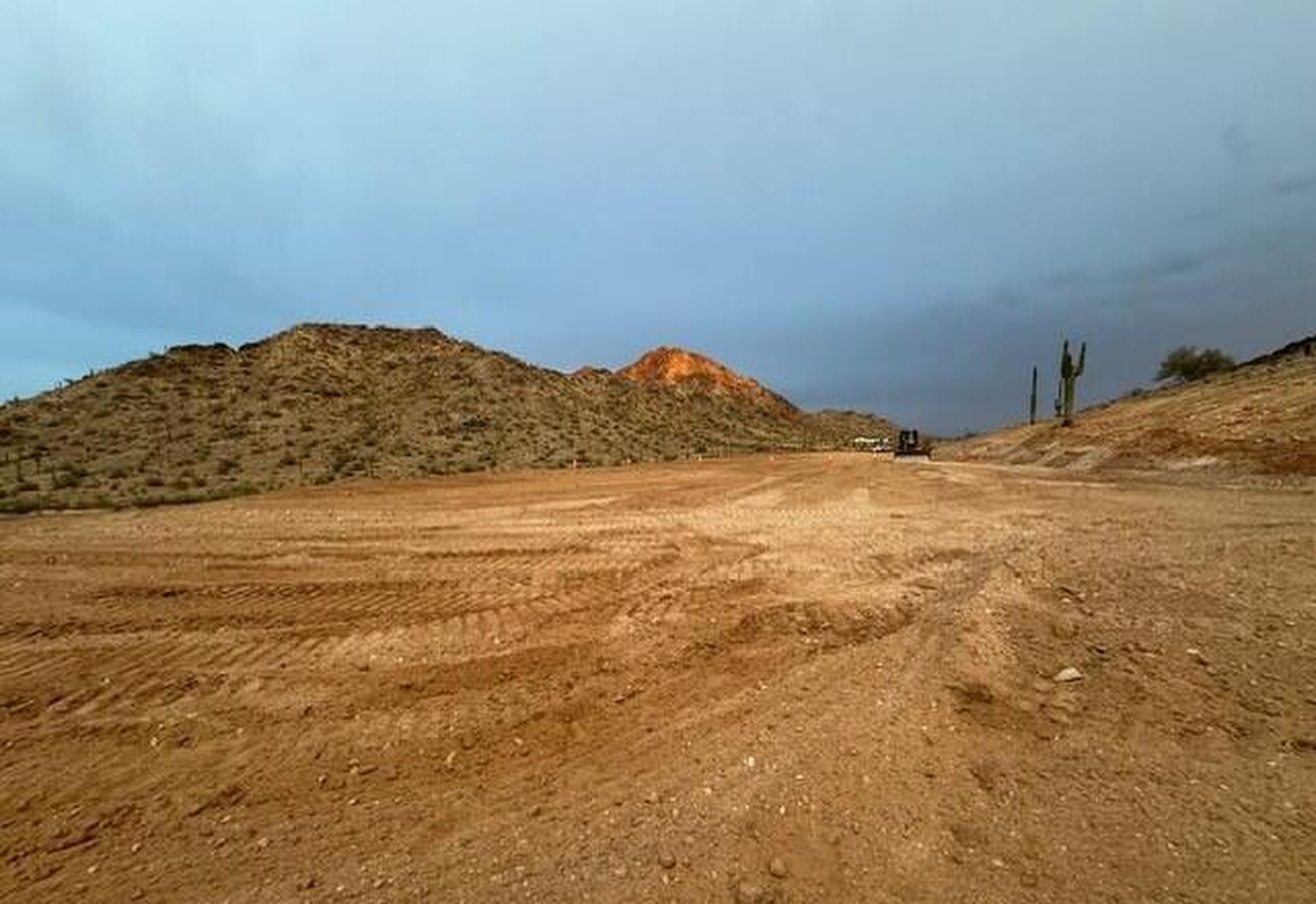  12608 N Sleeping Coyote Drive  Oro Valley, AZ - 物件實景