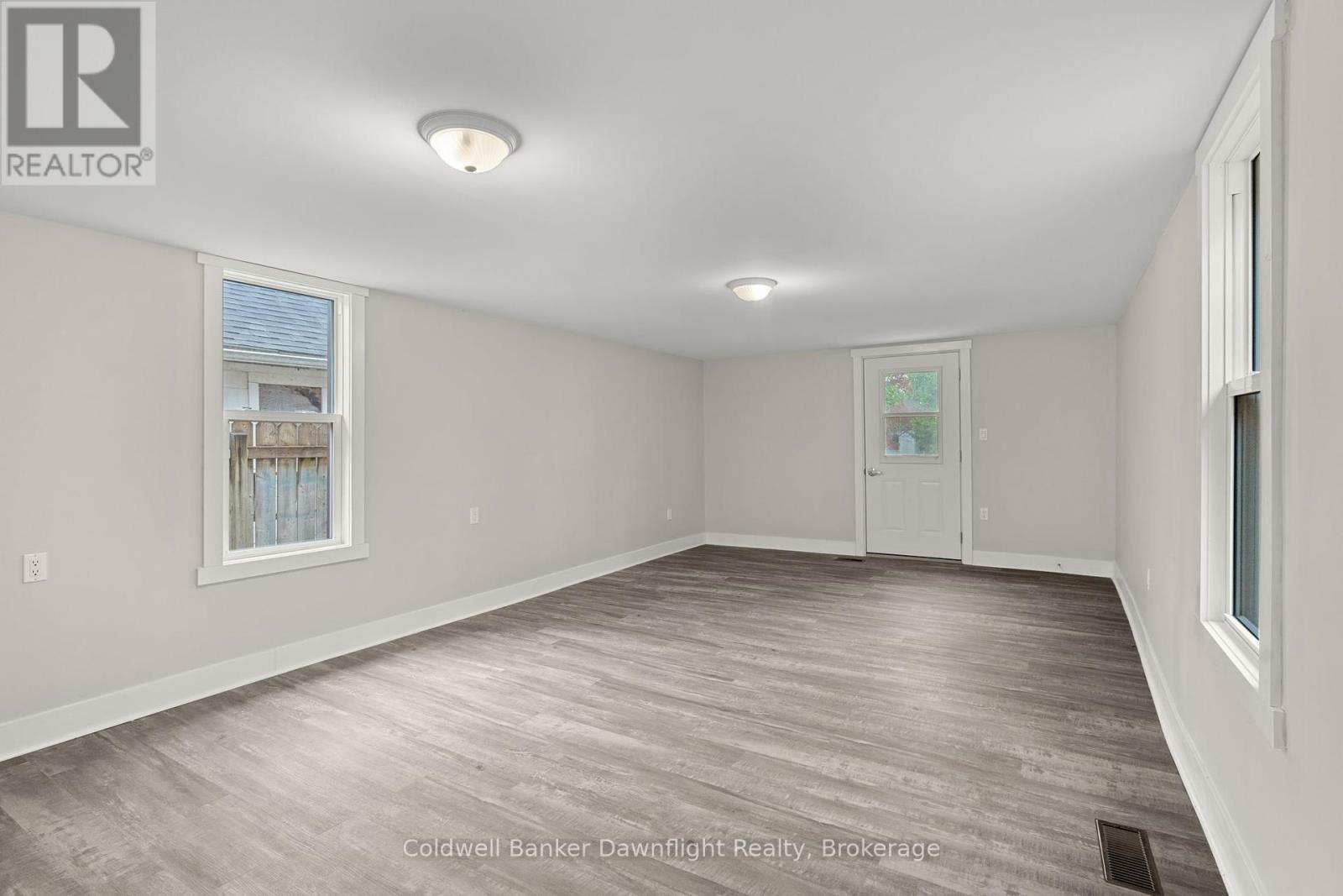 HURON EAST (SEAFORTH), Ontario, N0K 1W0, CA, 3 Bedrooms Bedrooms, ,2 BathroomsBathrooms,Residential,For Sale,1837892