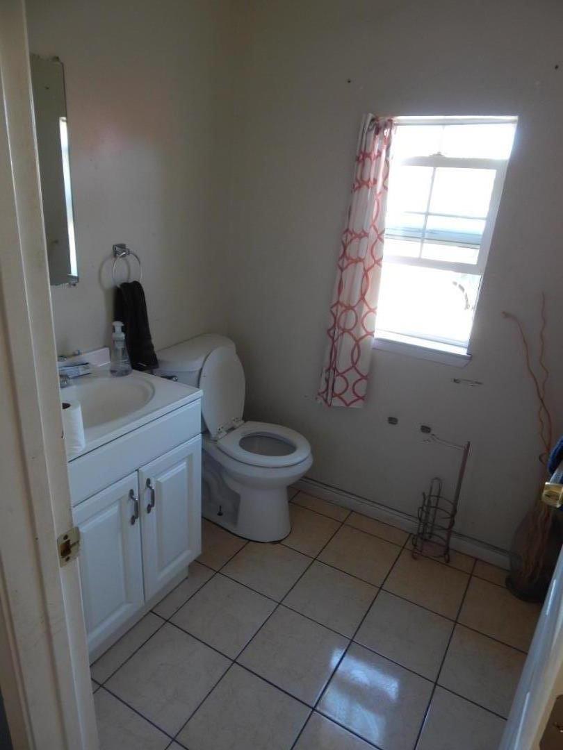 San Jose - Central, California, 95116, United States, 3 Bedrooms Bedrooms, ,2 BathroomsBathrooms,Residential,For Sale,1735453