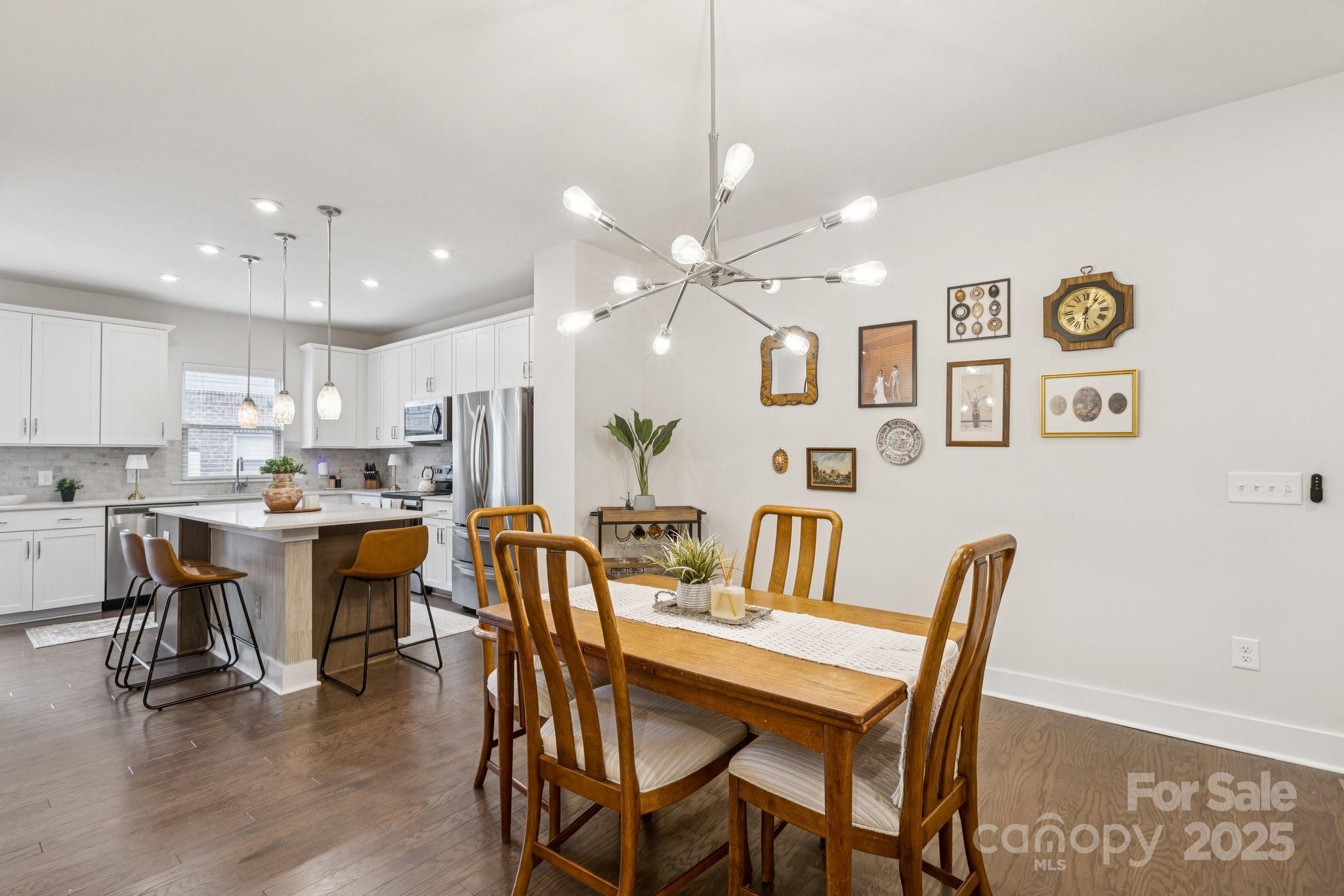 Charlotte, North Carolina, 28204, United States, 3 Bedrooms Bedrooms, ,4 BathroomsBathrooms,Residential,For Sale,1958271