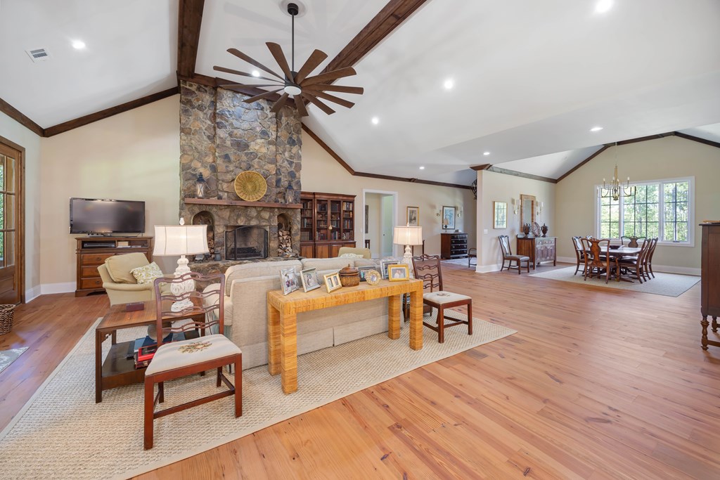 Columbus, Georgia, 31904, United States, 5 Bedrooms Bedrooms, ,5 BathroomsBathrooms,Residential,For Sale,1906061