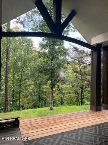 Middlesboro, Kentucky, 40965, United States, 5 Bedrooms Bedrooms, ,4 BathroomsBathrooms,Residential,For Sale,1915642