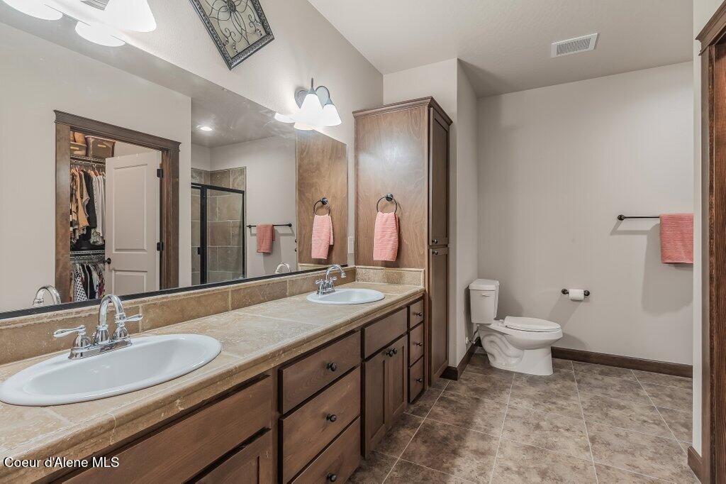 Coeur D'alene, Idaho, 83814, United States, 2 Bedrooms Bedrooms, ,Residential,For Sale,1998206