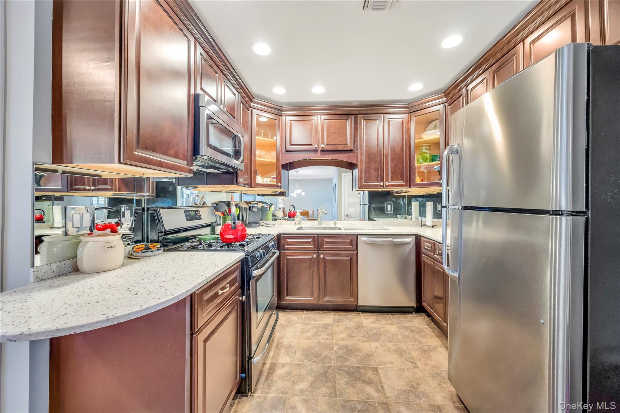 Central Islip, New York, 11722, United States, 2 Bedrooms Bedrooms, ,2 BathroomsBathrooms,Residential,For Sale,1991453