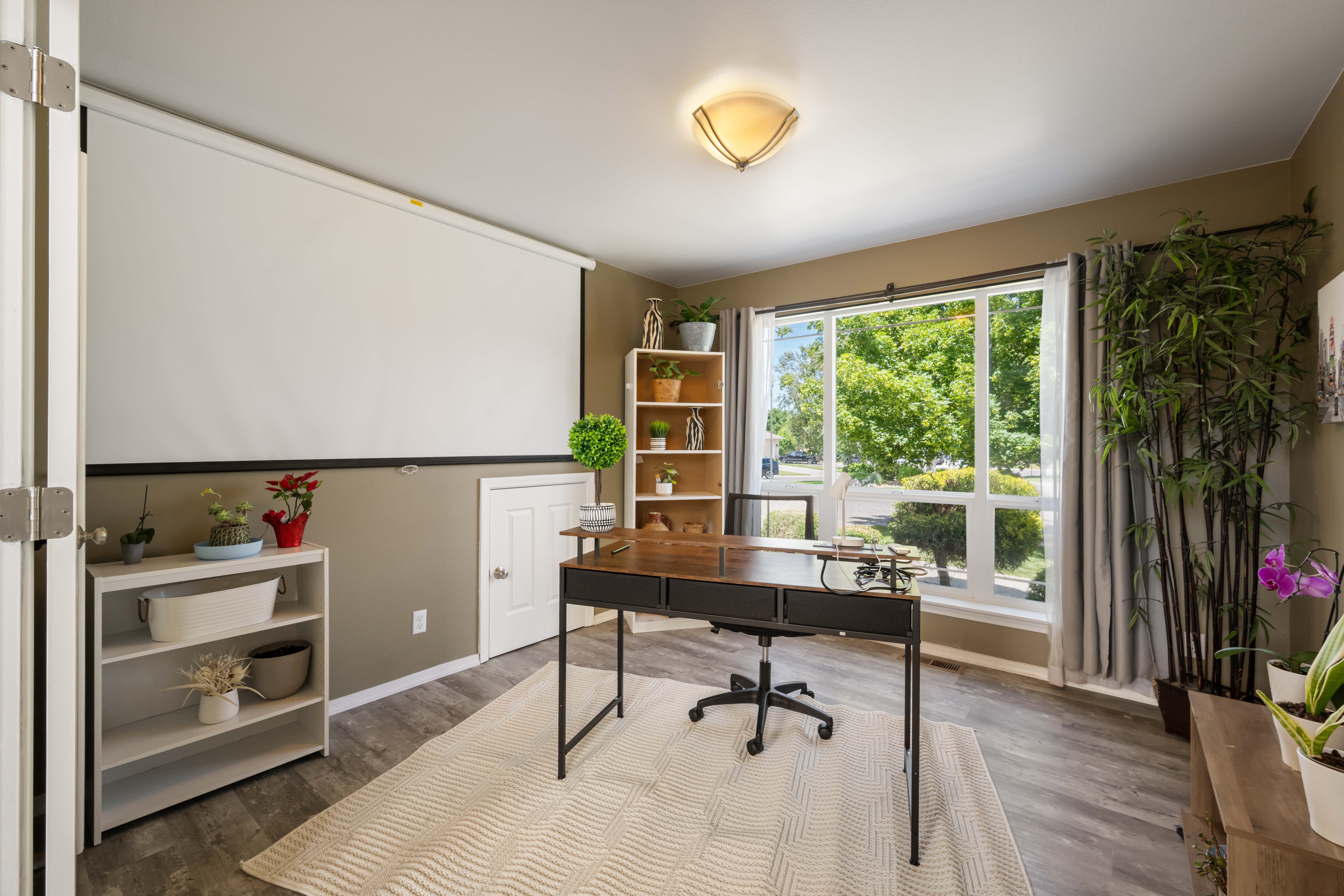  4+ Bedrooms with 3 car garage in Creekstone - 物件實景
