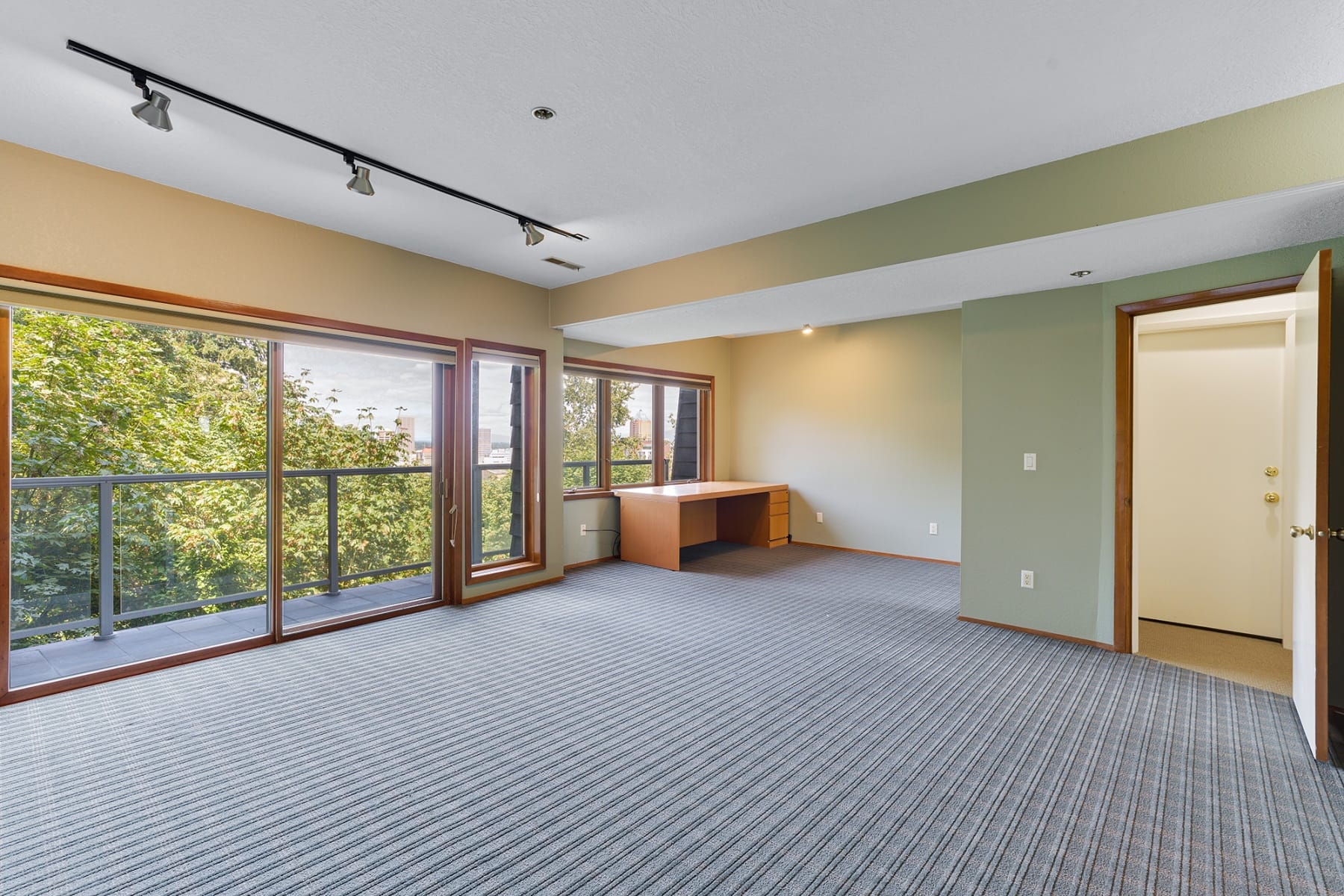  2206 SW HOFFMAN AVE Portland, OR 97201 - 物件實景