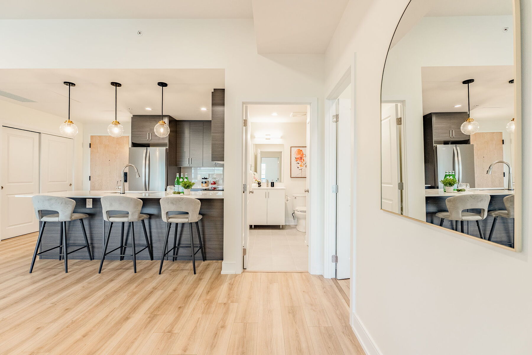  Bright & Spacious Condo Living - 物件實景