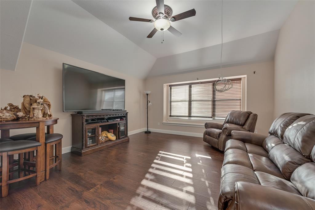 Mansfield, Texas, 76063, United States, 5 Bedrooms Bedrooms, ,4 BathroomsBathrooms,Residential,For Sale,2005419