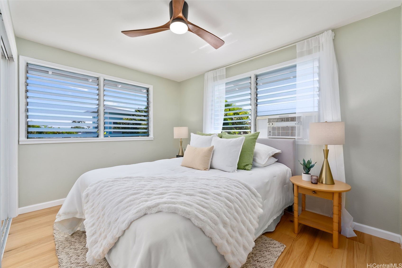 Kailua, Hawaii, 96734, United States, 6 Bedrooms Bedrooms, ,5 BathroomsBathrooms,Residential,For Sale,1993240