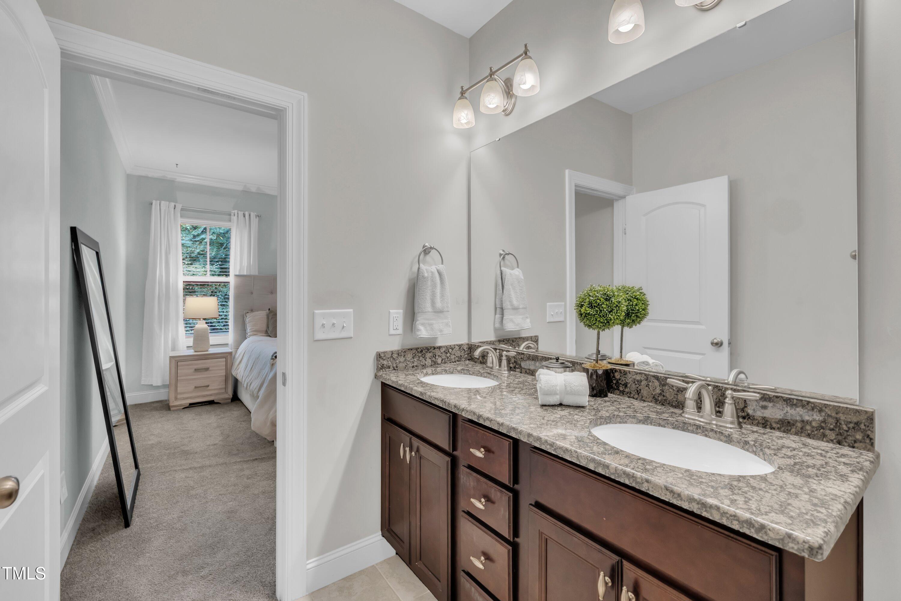 Raleigh, North Carolina, 27608, United States, 2 Bedrooms Bedrooms, ,3 BathroomsBathrooms,Residential,For Sale,1947101
