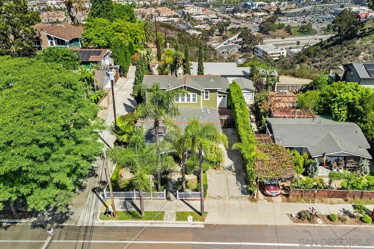 San Diego, California, 92116, United States, 3 Bedrooms Bedrooms, ,3 BathroomsBathrooms,Residential,For Sale,1950833
