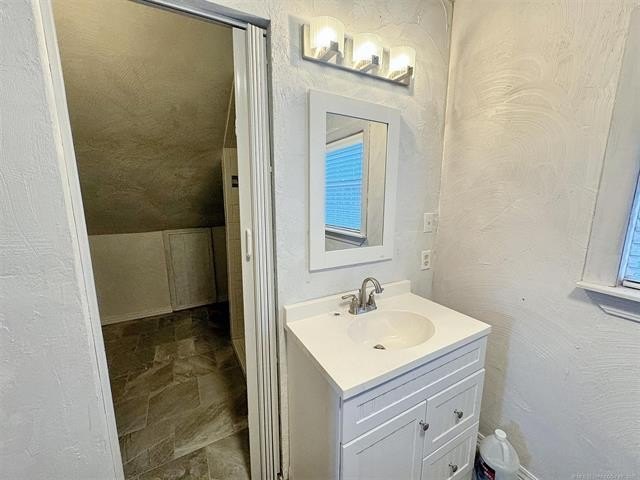 Cookson, Oklahoma, 74427, United States, 3 Bedrooms Bedrooms, ,3 BathroomsBathrooms,Residential,For Sale,1974626