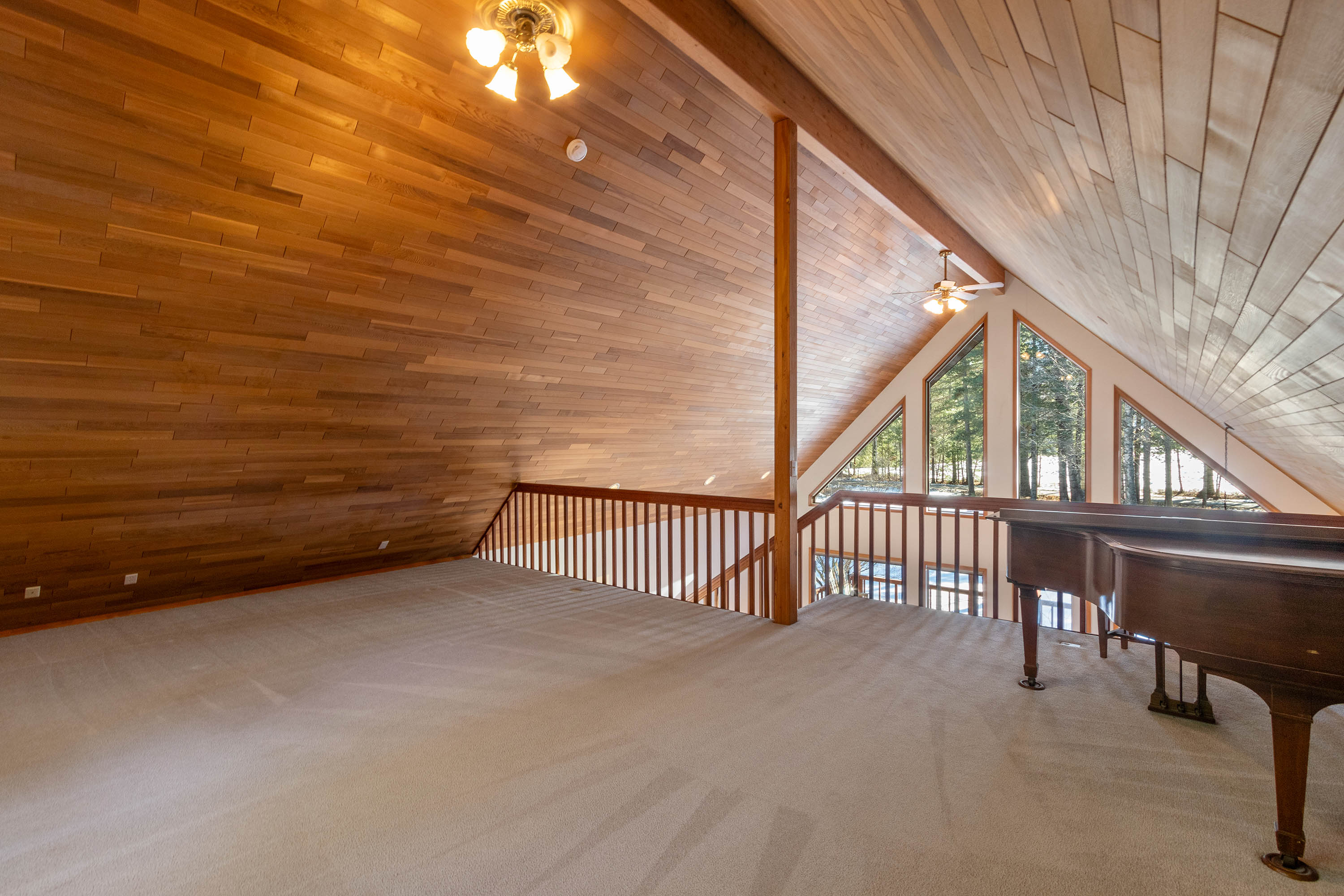 Sandpoint, Idaho, 83864, United States, 3 Bedrooms Bedrooms, ,2 BathroomsBathrooms,Residential,For Sale,2012104