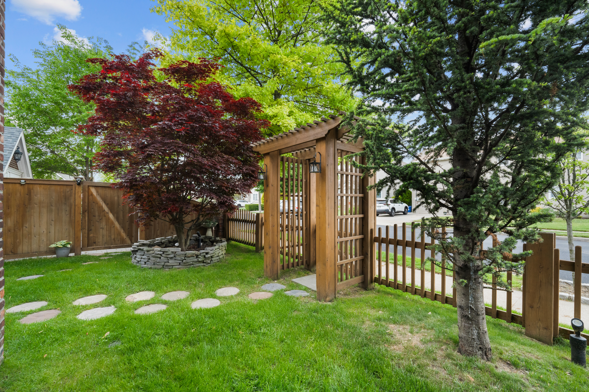 Oceanside, New York, 11572, United States, 3 Bedrooms Bedrooms, ,2 BathroomsBathrooms,Residential,For Sale,1928252