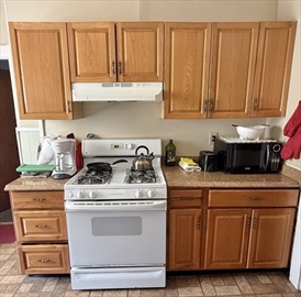 Malden, Massachusetts, 02148, United States, 7 Bedrooms Bedrooms, ,3 BathroomsBathrooms,Residential,For Sale,1919106