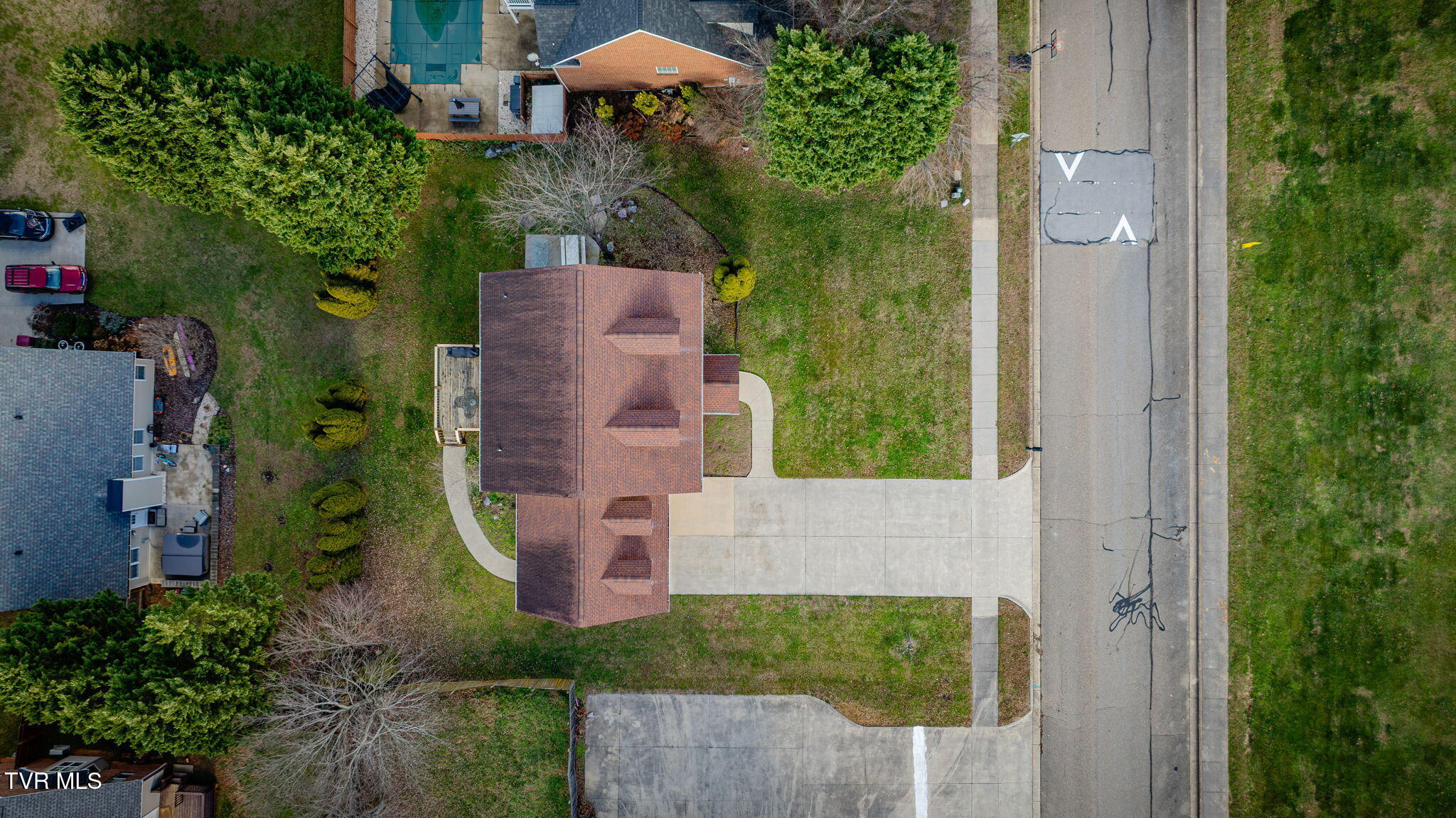 Johnson City, Tennessee, 37601, United States, 5 Bedrooms Bedrooms, ,4 BathroomsBathrooms,Residential,For Sale,2005750