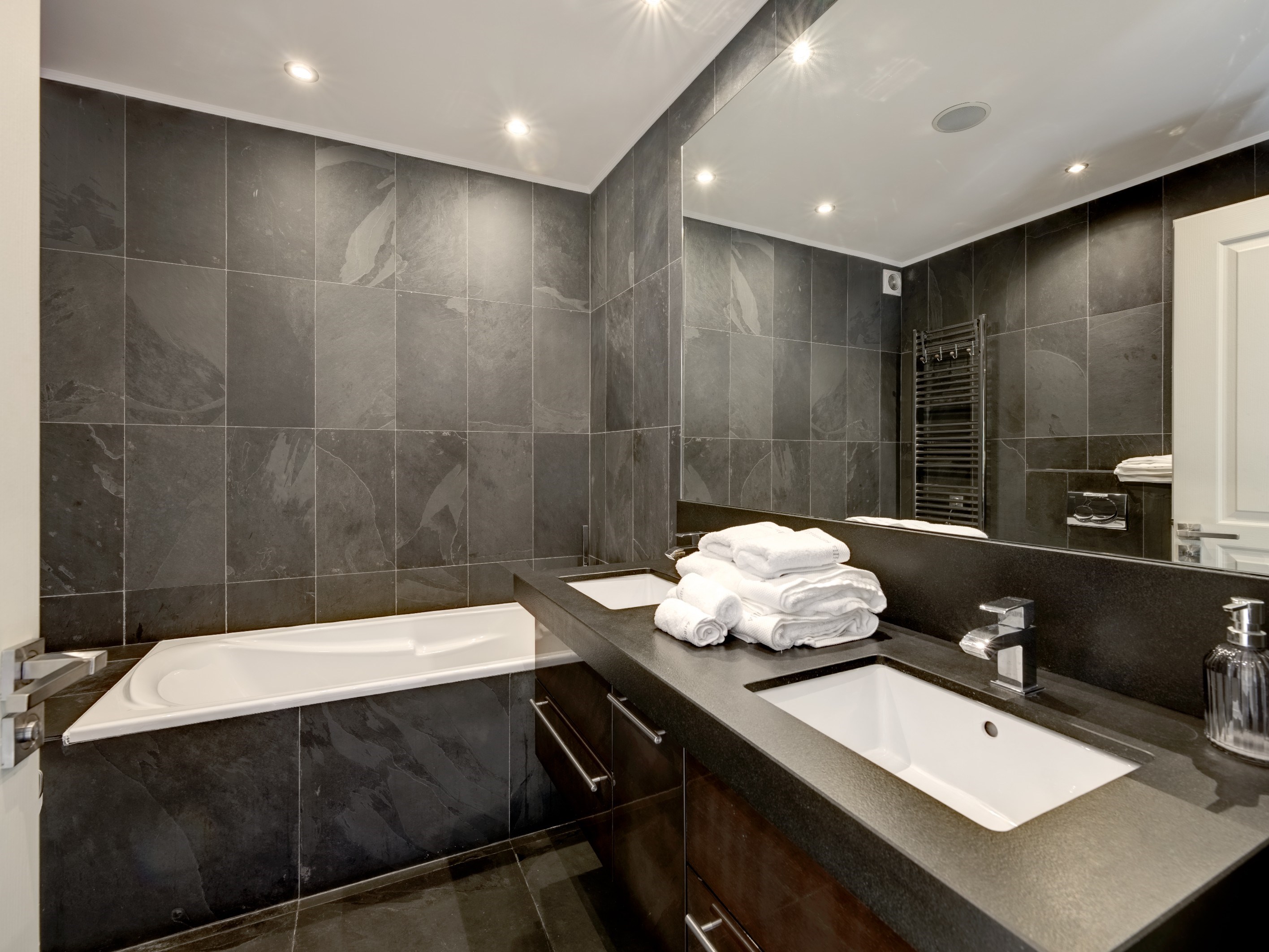  Contemporary villa for sale in Super Cannes 265 m² with pool and partial sea vi… - 物件實景
