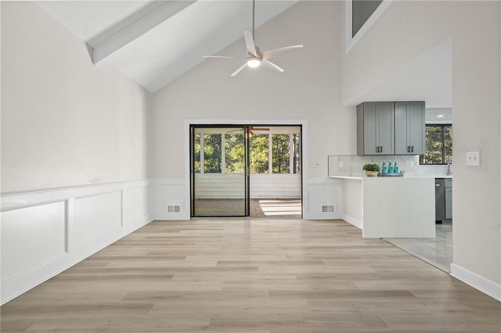 Snellville, Georgia, 30039, United States, 5 Bedrooms Bedrooms, ,4 BathroomsBathrooms,Residential,For Sale,1993862