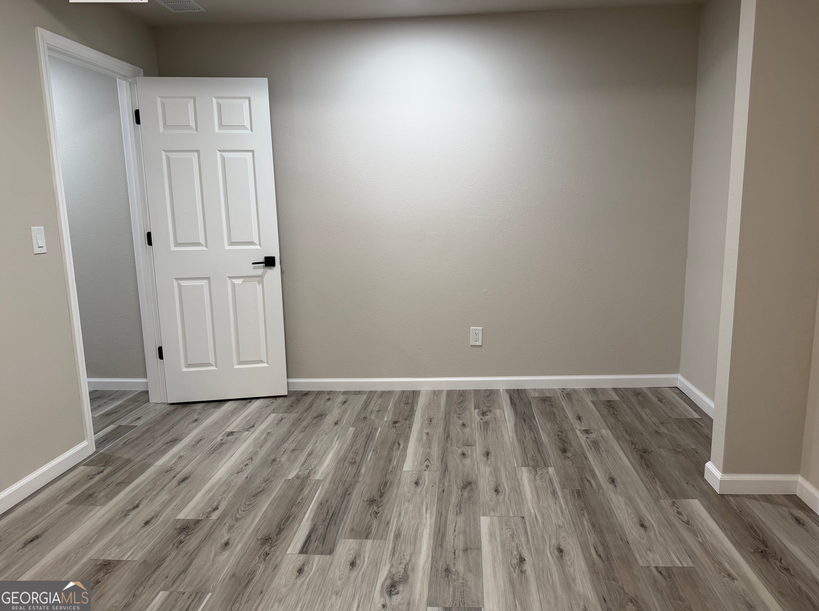 Atlanta, Georgia, 30350, United States, 8 Bedrooms Bedrooms, ,6 BathroomsBathrooms,Residential,For Sale,1992514