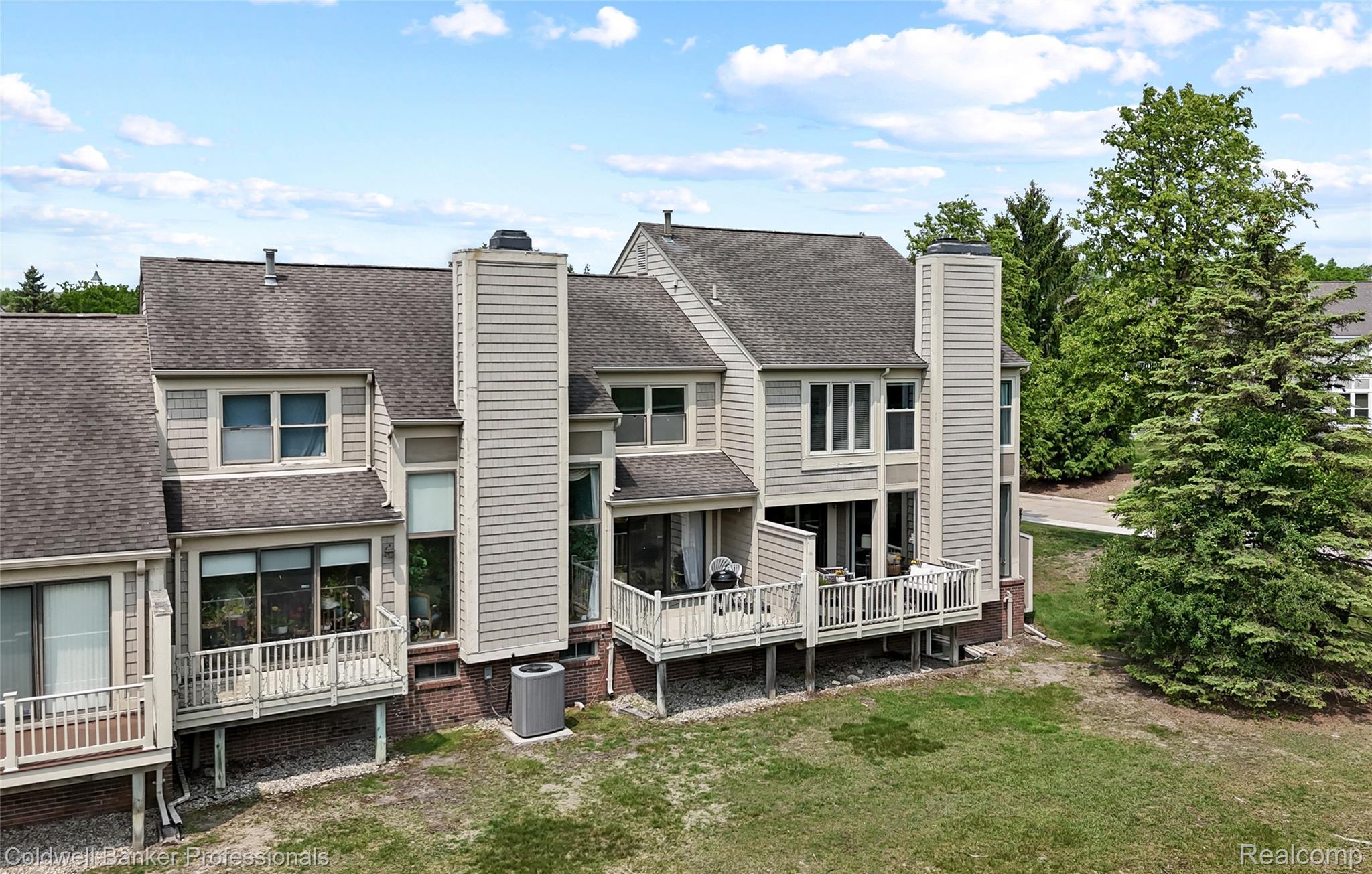 BloomfieldHills, Michigan, 48304, United States, 2 Bedrooms Bedrooms, ,4 BathroomsBathrooms,Residential,For Sale,1896256