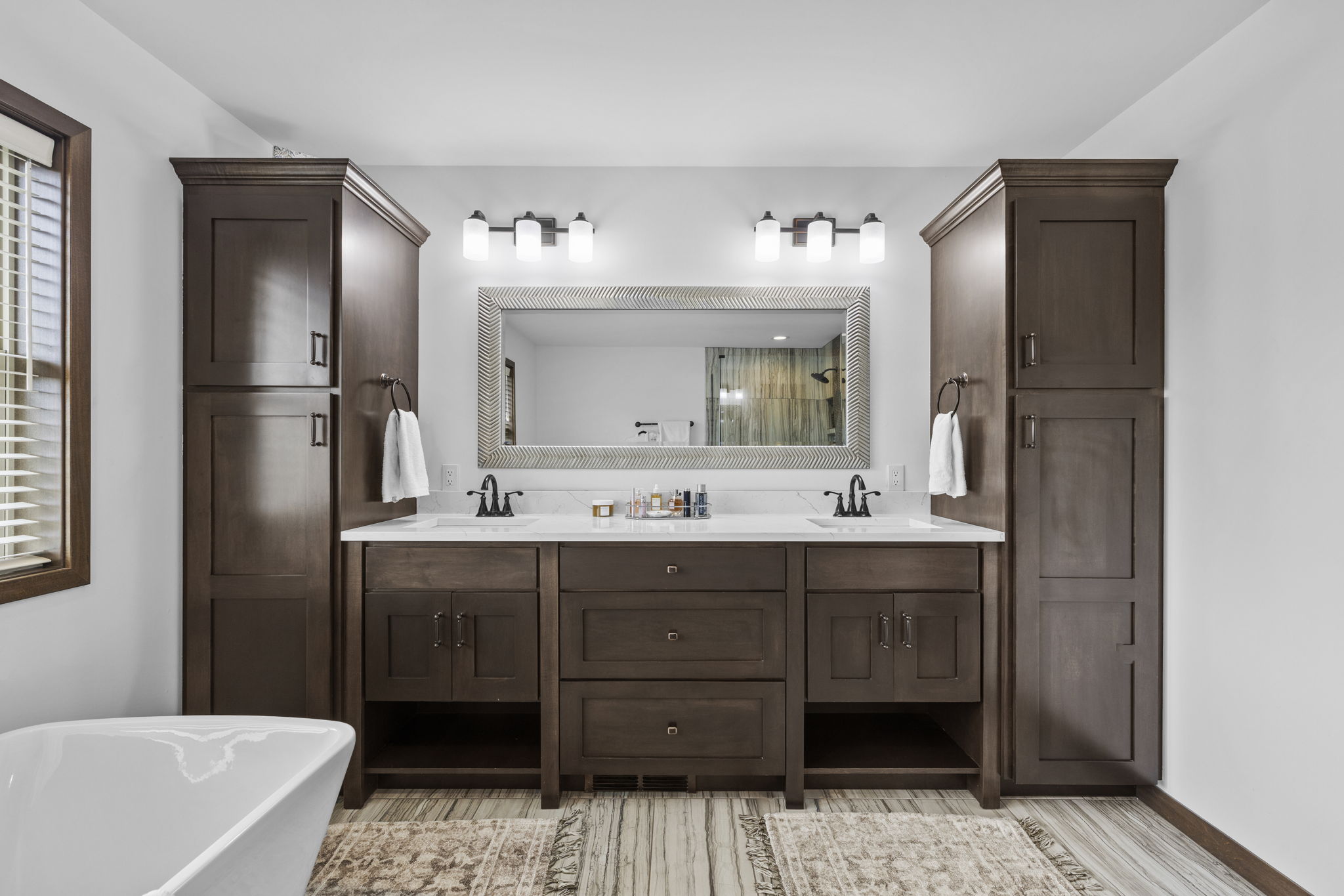  Elegant Custom Living in Coveted Lakeville Setting - 物件實景