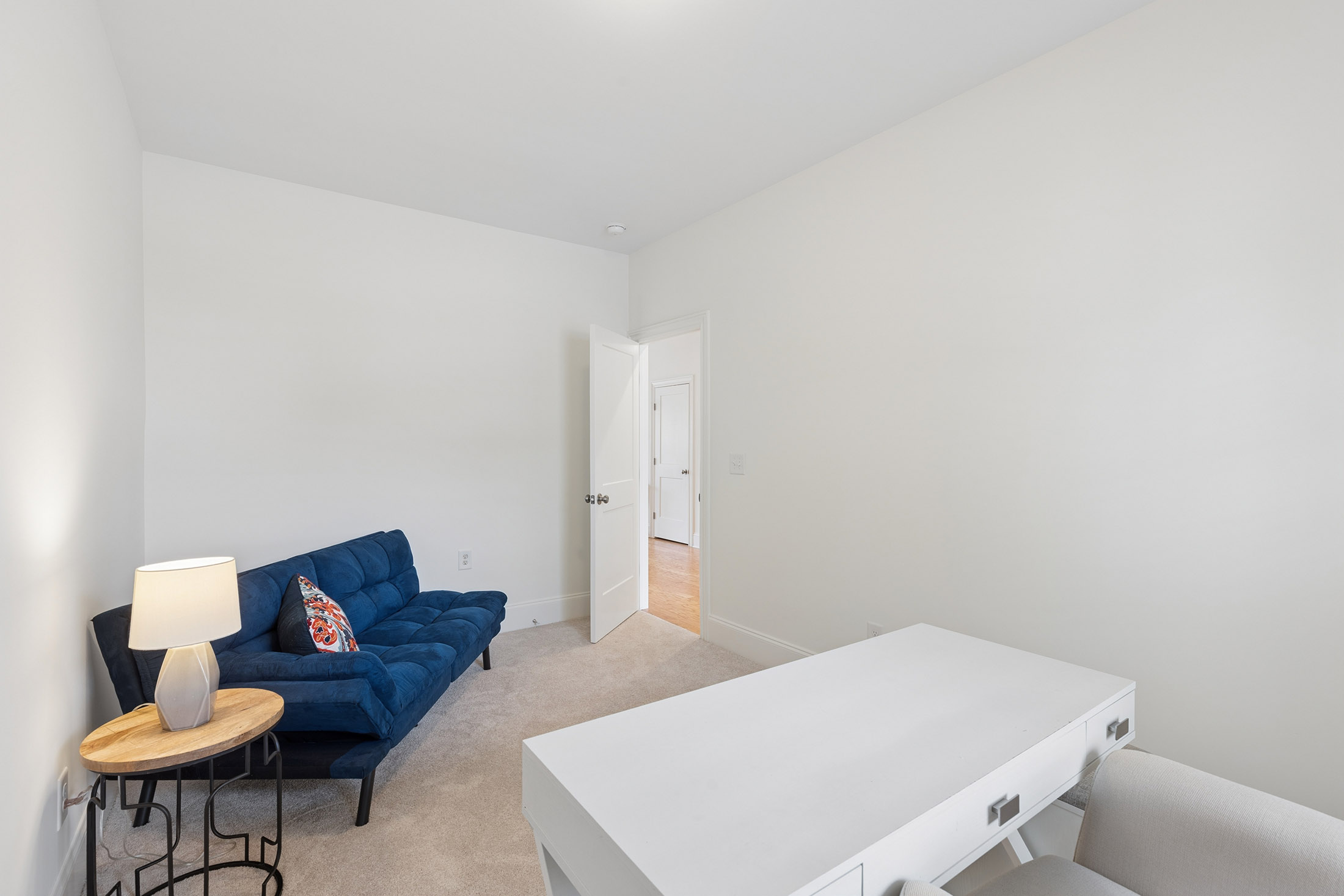  Freshly Updated and Move-in Ready Home in a Prime Westside Location - 物件實景