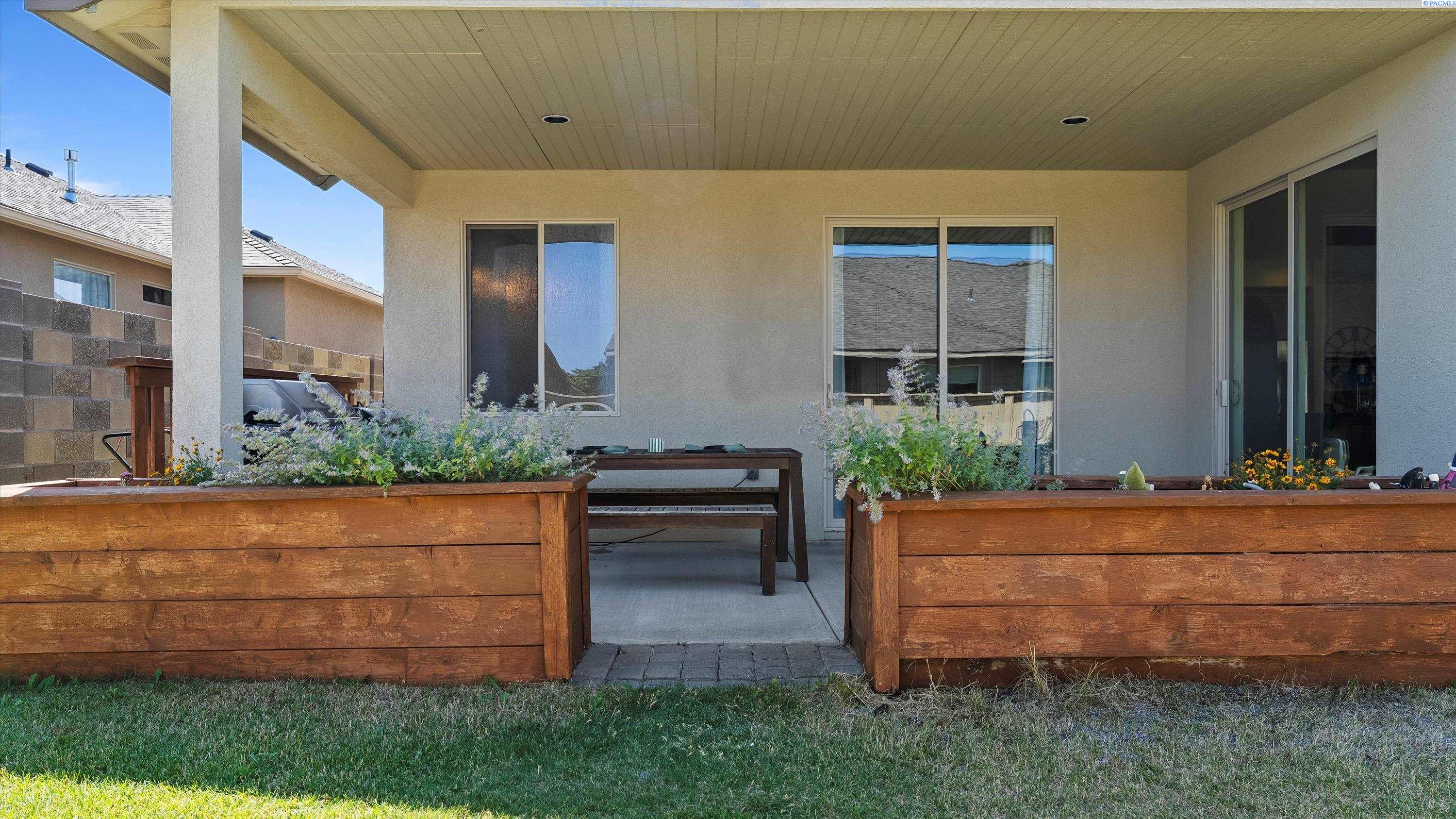 Richland, Washington, 99354, United States, 3 Bedrooms Bedrooms, ,2 BathroomsBathrooms,Residential,For Sale,1896289