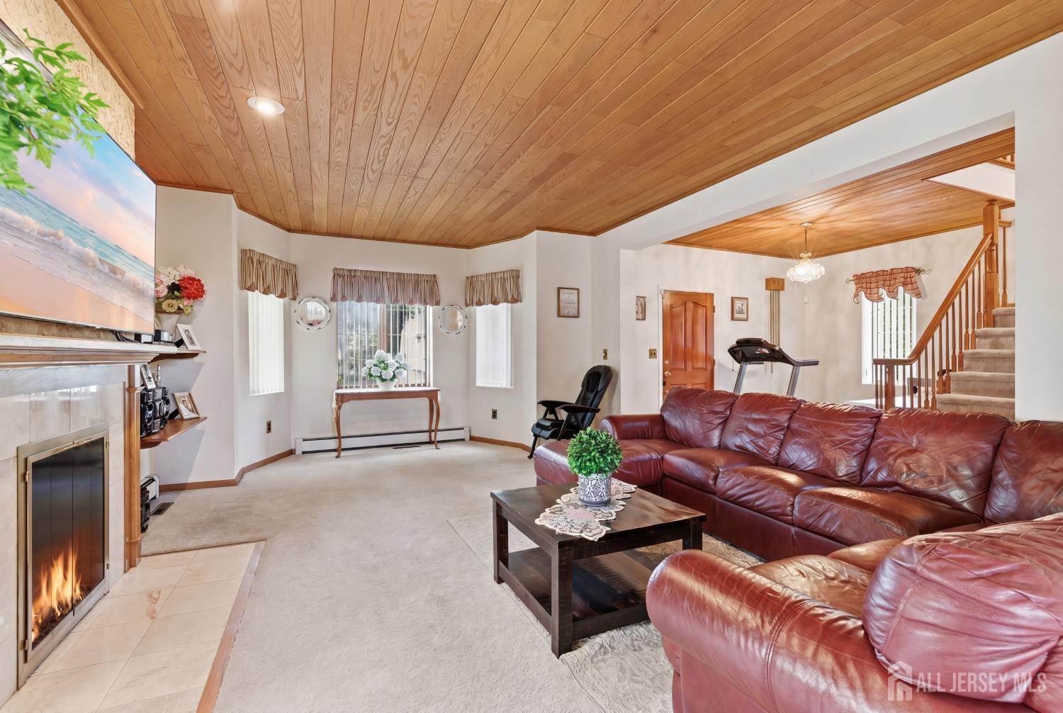 South Amboy, New Jersey, 08879, United States, 3 Bedrooms Bedrooms, ,3 BathroomsBathrooms,Residential,For Sale,2049117