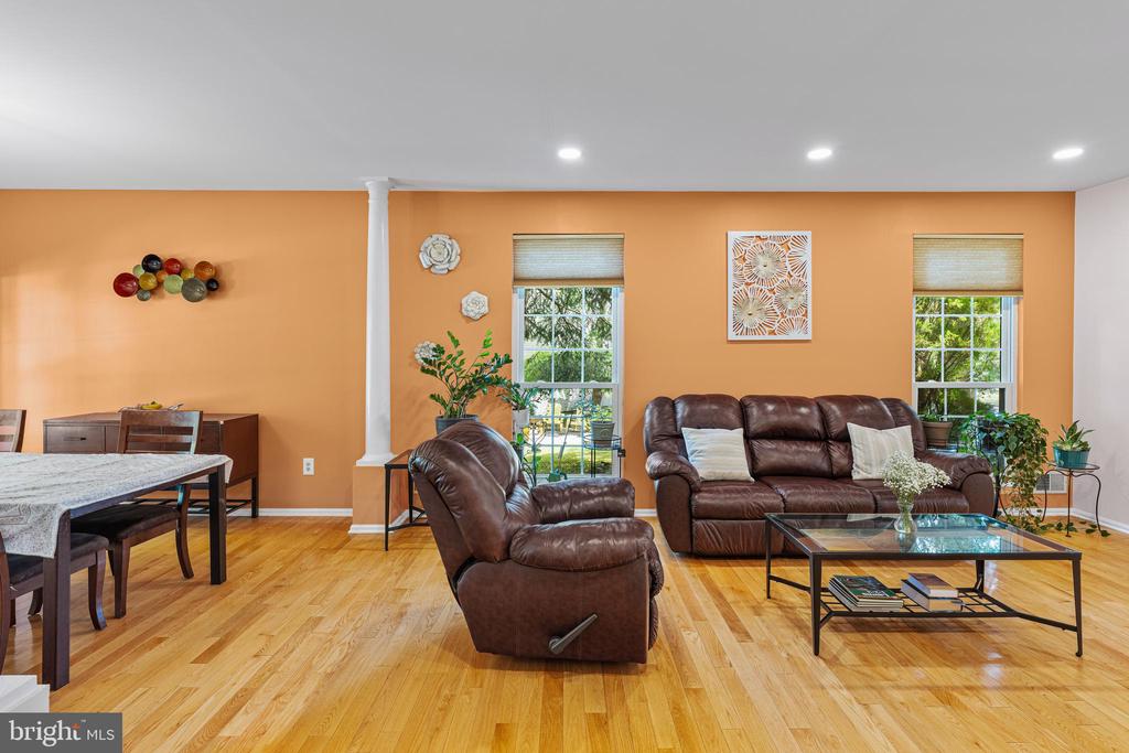 Plainsboro, New Jersey, 08536, United States, 4 Bedrooms Bedrooms, ,3 BathroomsBathrooms,Residential,For Sale,1922376