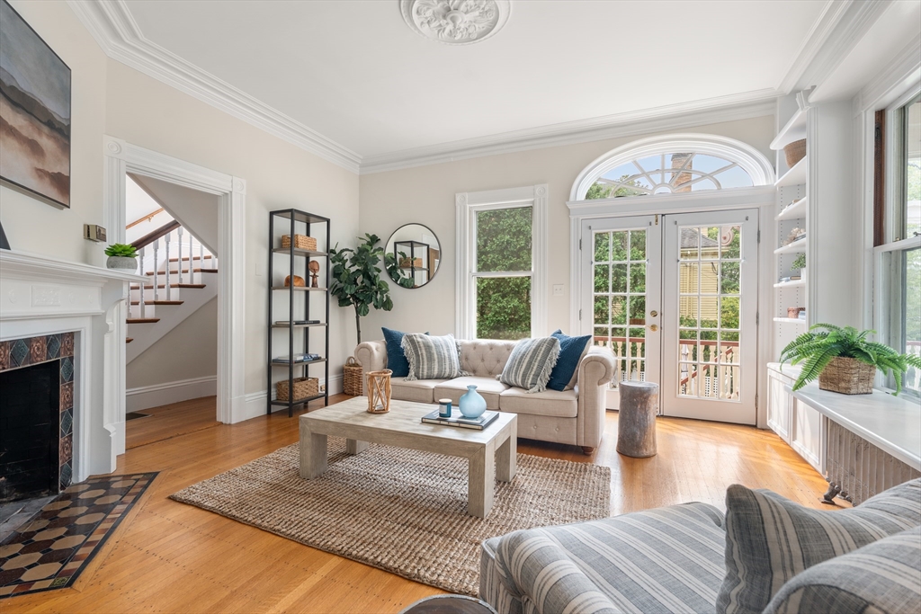 Cambridge, Massachusetts, 02140, United States, 5 Bedrooms Bedrooms, ,4 BathroomsBathrooms,Residential,For Sale,1939674