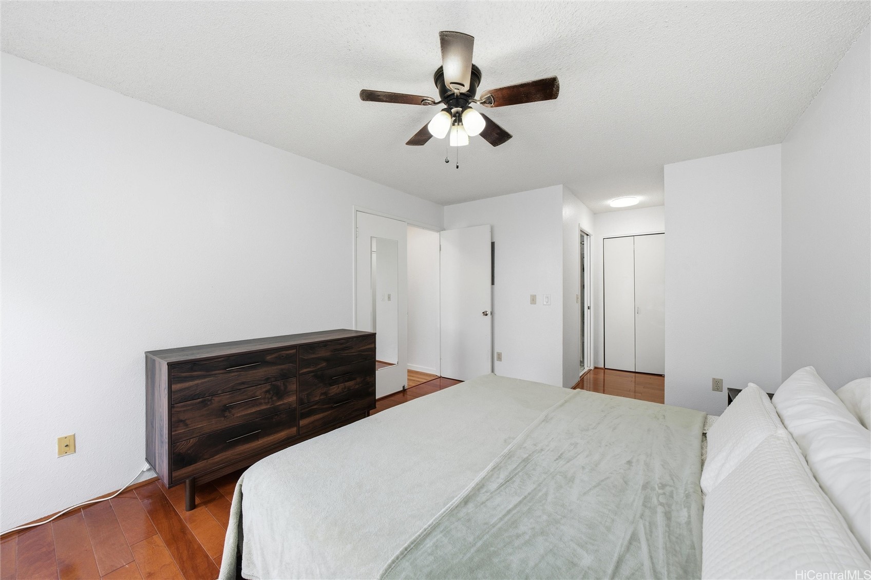 Waipahu, Hawaii, 96797, United States, 2 Bedrooms Bedrooms, ,2 BathroomsBathrooms,Residential,For Sale,1988168