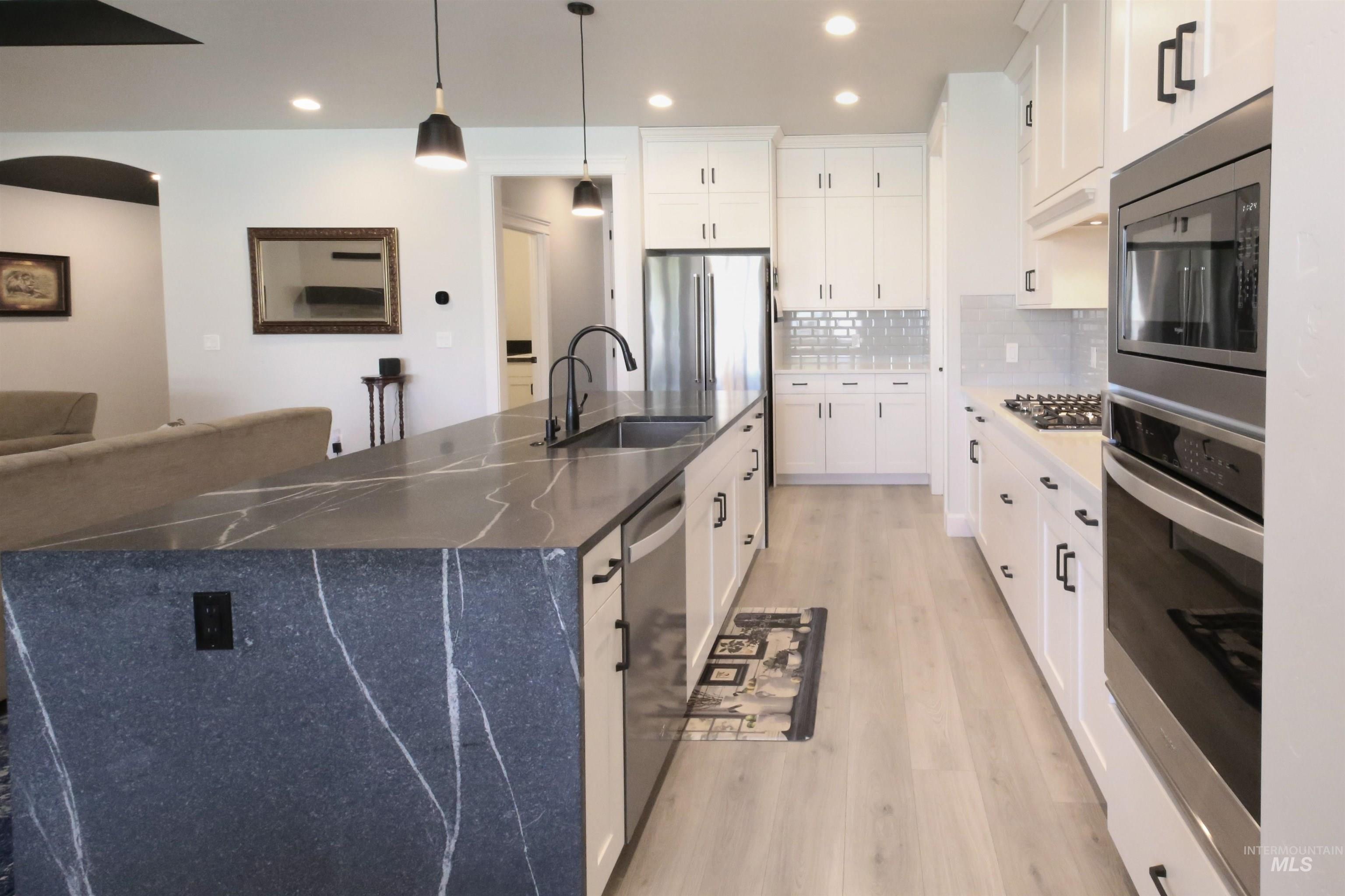 Meridian, Idaho, 83646, United States, 3 Bedrooms Bedrooms, ,2 BathroomsBathrooms,Residential,For Sale,1960582