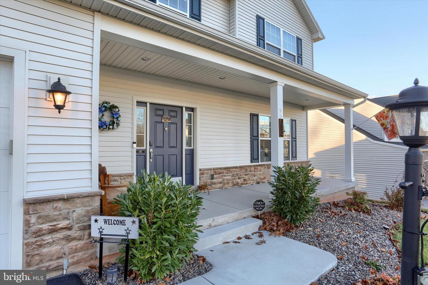 Etters, Pennsylvania, 17319, United States, 5 Bedrooms Bedrooms, ,4 BathroomsBathrooms,Residential,For Sale,1992939