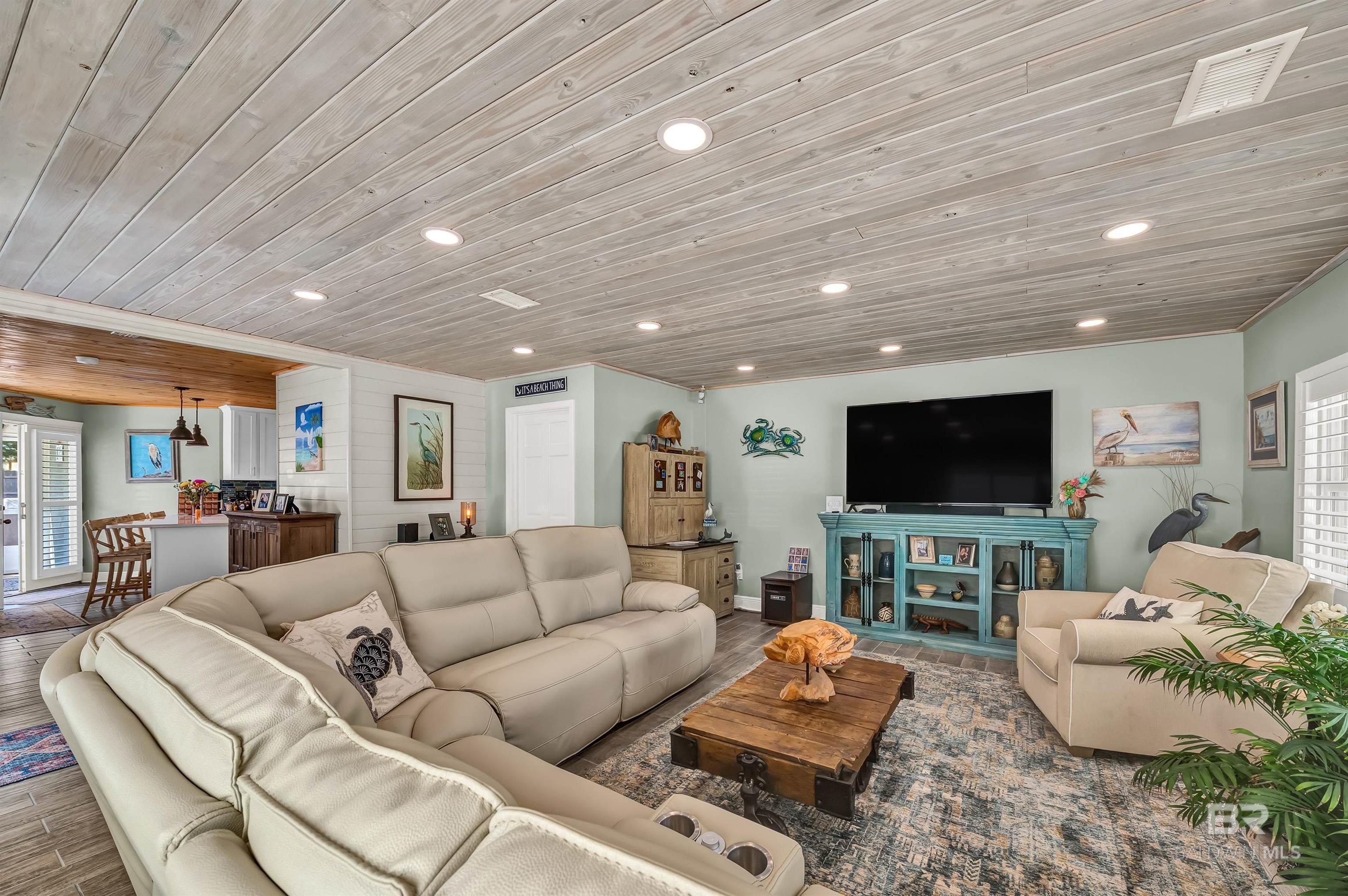 Gulf Shores, Alabama, 36542, United States, 4 Bedrooms Bedrooms, ,3 BathroomsBathrooms,Residential,For Sale,1979178