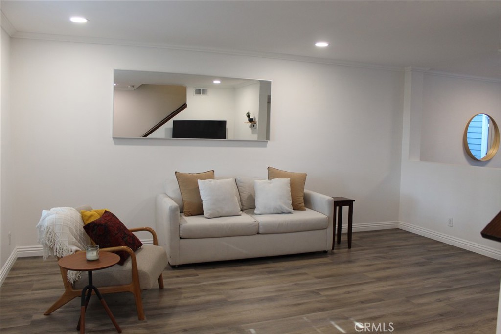 Pasadena, California, 91101, United States, 2 Bedrooms Bedrooms, ,2 BathroomsBathrooms,Residential,For Sale,1944784