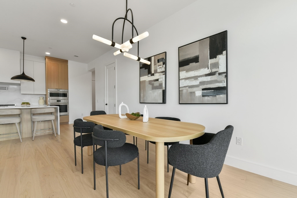 Brookline, Massachusetts, 02446, United States, 3 Bedrooms Bedrooms, ,4 BathroomsBathrooms,Residential,For Sale,1750126