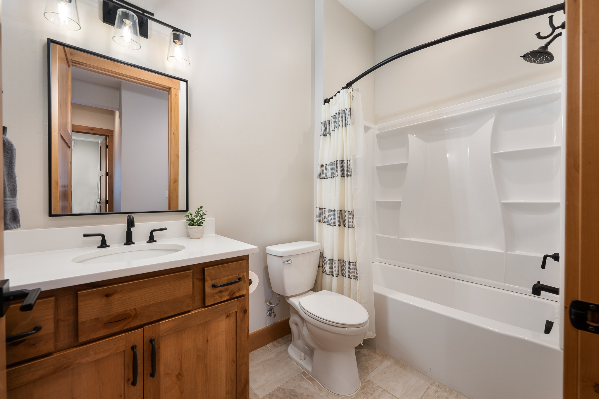  Fully Furnished Luxury Condo in Grand Park - 物件實景