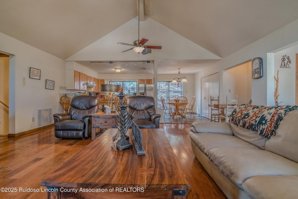 Ruidoso, New Mexico, 88345, United States, 3 Bedrooms Bedrooms, ,3 BathroomsBathrooms,Residential,For Sale,1977803