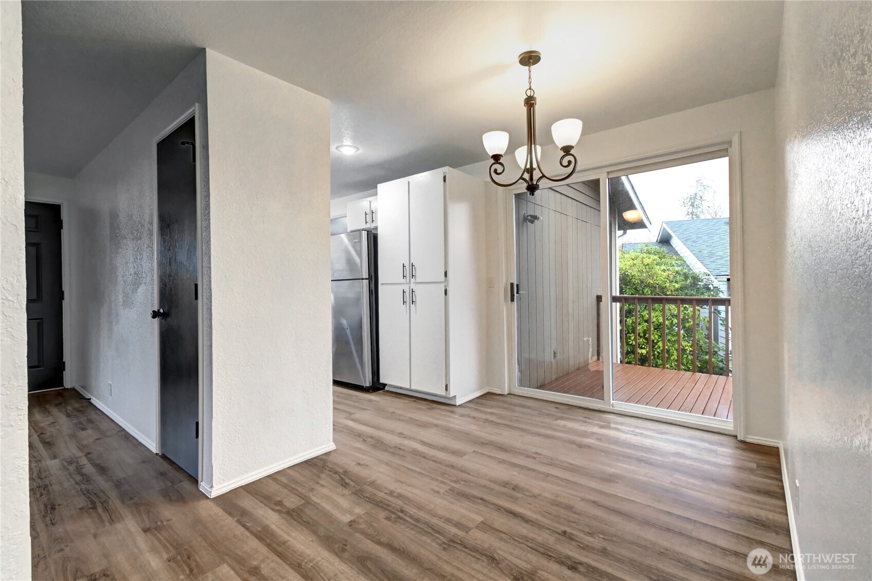 Everett, Washington, 98204, United States, 3 Bedrooms Bedrooms, ,1 BathroomBathrooms,Residential,For Sale,1995810