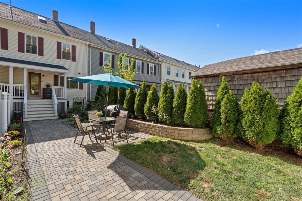 Watertown, Massachusetts, 02472, United States, 2 Bedrooms Bedrooms, ,1 BathroomBathrooms,Residential,For Sale,1950819
