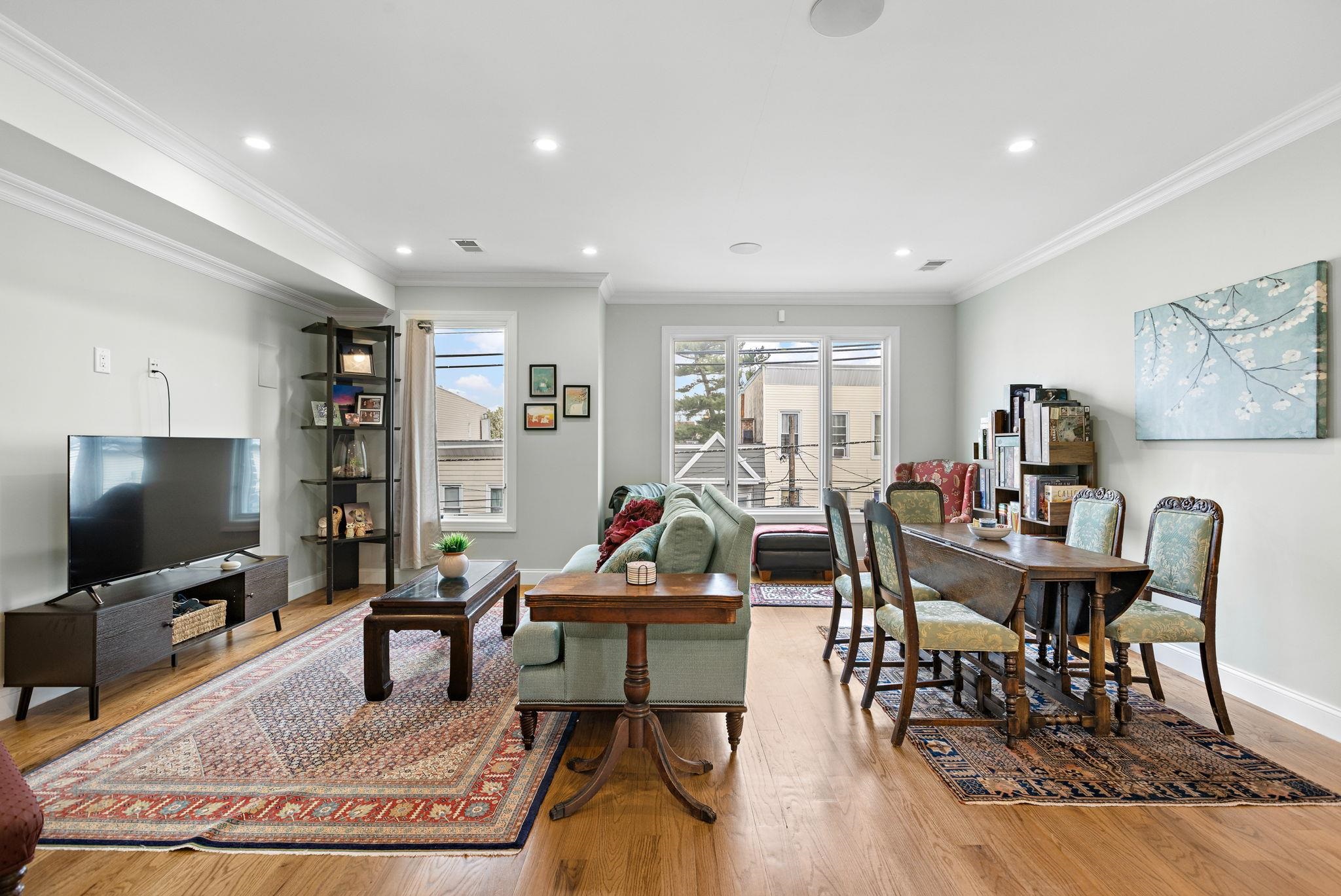 Jersey City, New Jersey, 07307, United States, 3 Bedrooms Bedrooms, ,2 BathroomsBathrooms,Residential,For Sale,1865294