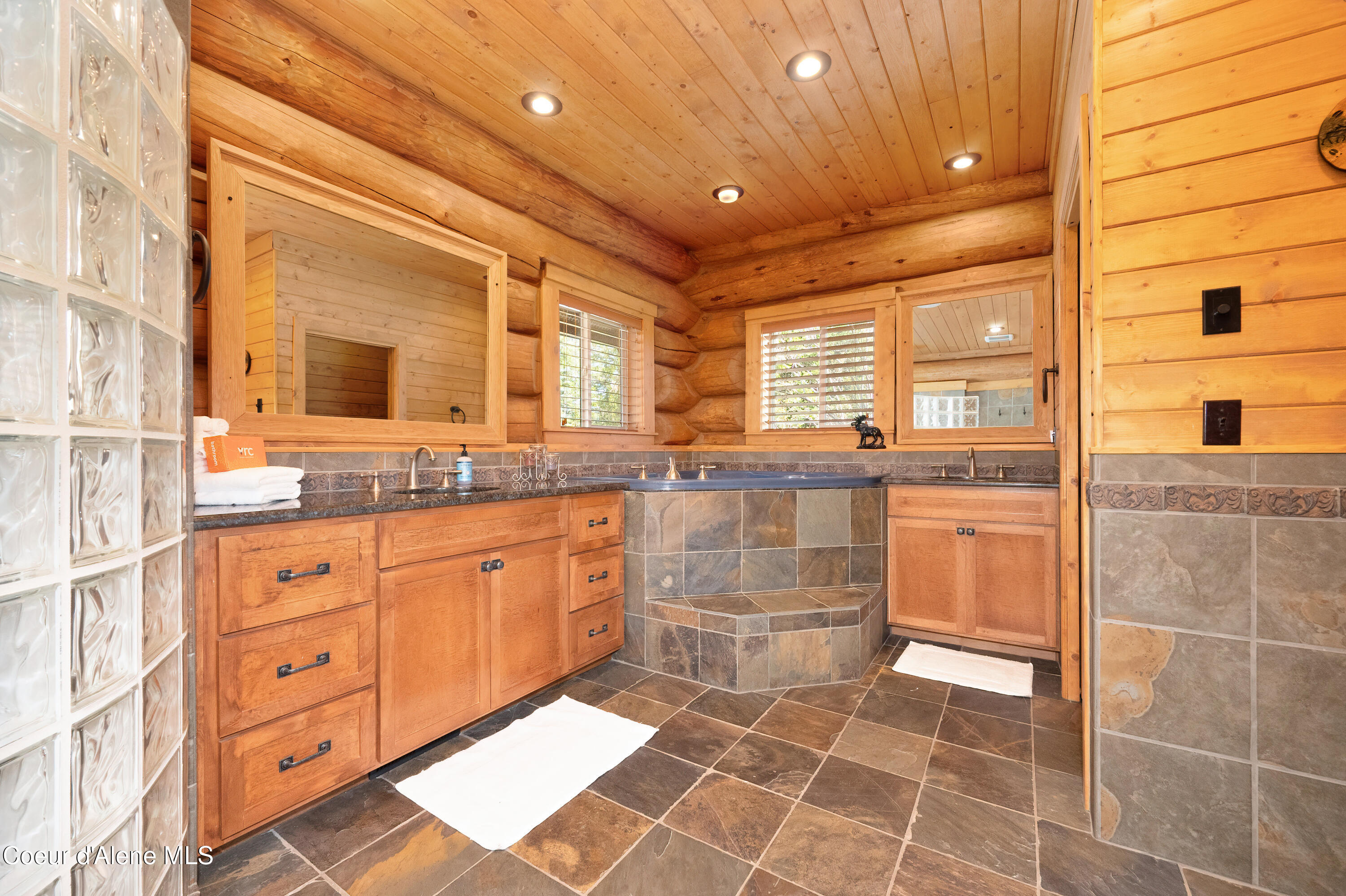 Kingston, Idaho, 83839, United States, 5 Bedrooms Bedrooms, ,Residential,For Sale,1989551