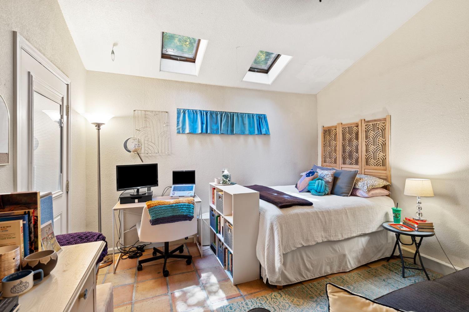 Davis, California, 95616, United States, 4 Bedrooms Bedrooms, ,5 BathroomsBathrooms,Residential,For Sale,1895381
