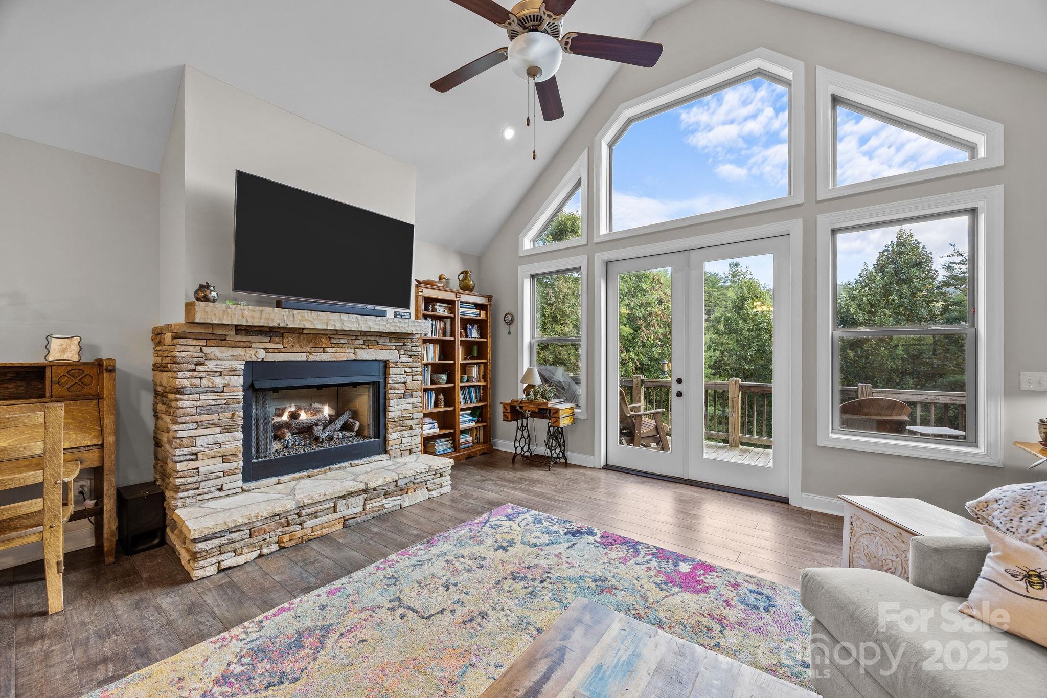 Weaverville, North Carolina, 28787, United States, 4 Bedrooms Bedrooms, ,4 BathroomsBathrooms,Residential,For Sale,1947995