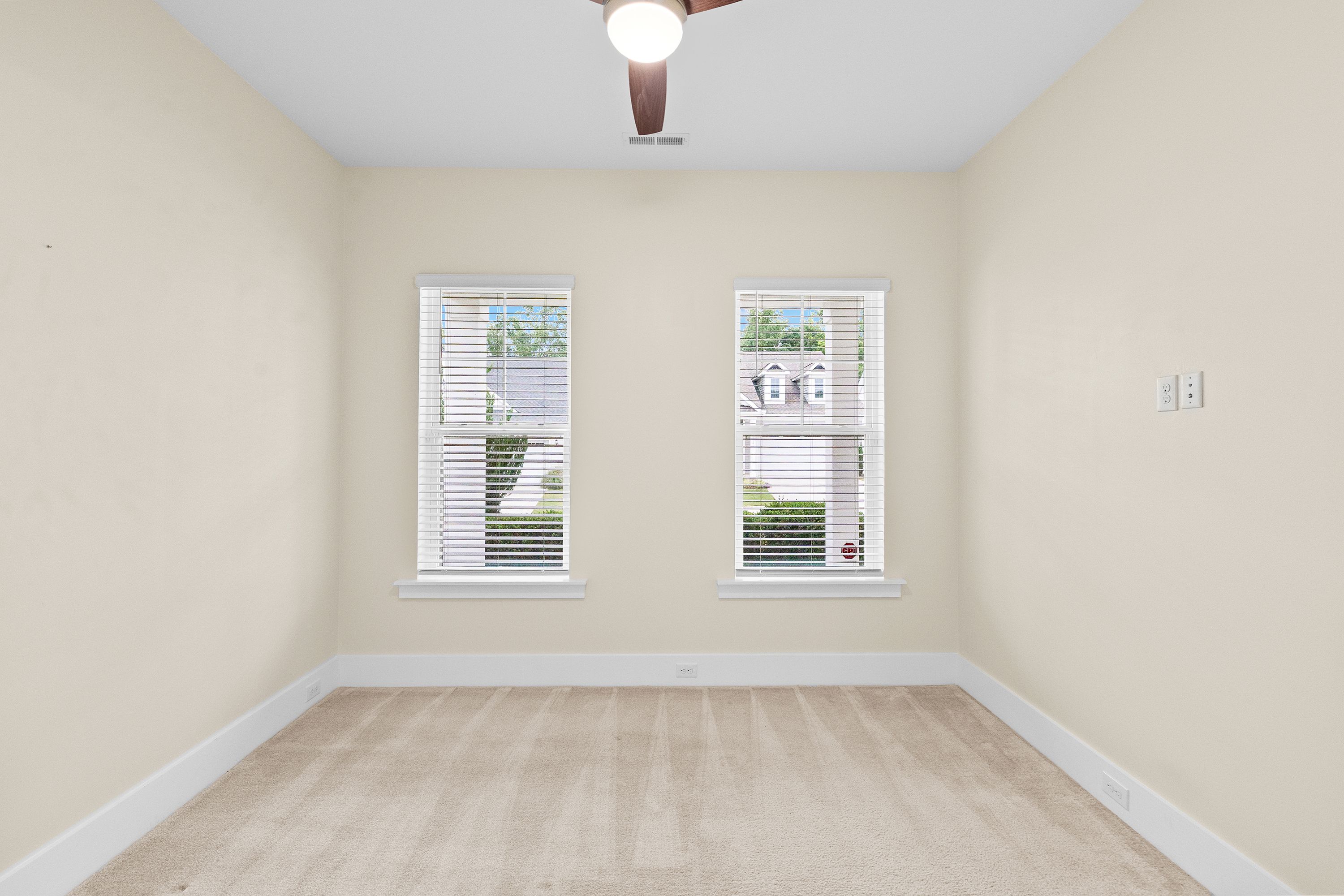  313 Warm Wind Drive, Clayton, NC 27527 - 物件實景