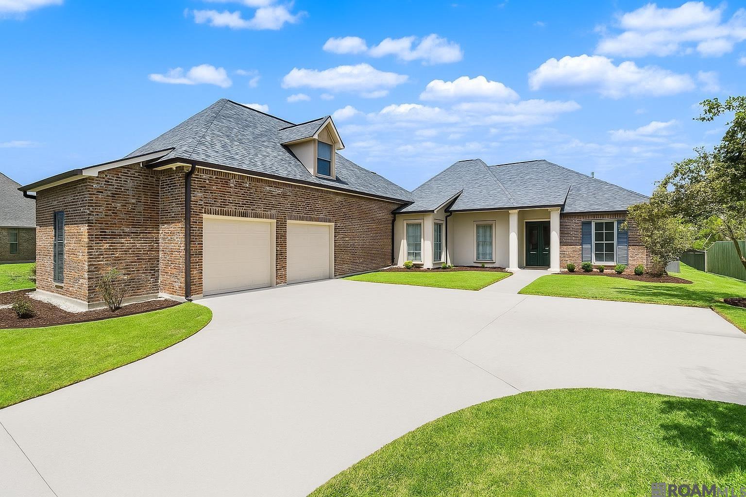Gonzales, Louisiana, 70737, United States, 5 Bedrooms Bedrooms, ,3 BathroomsBathrooms,Residential,For Sale,1915679