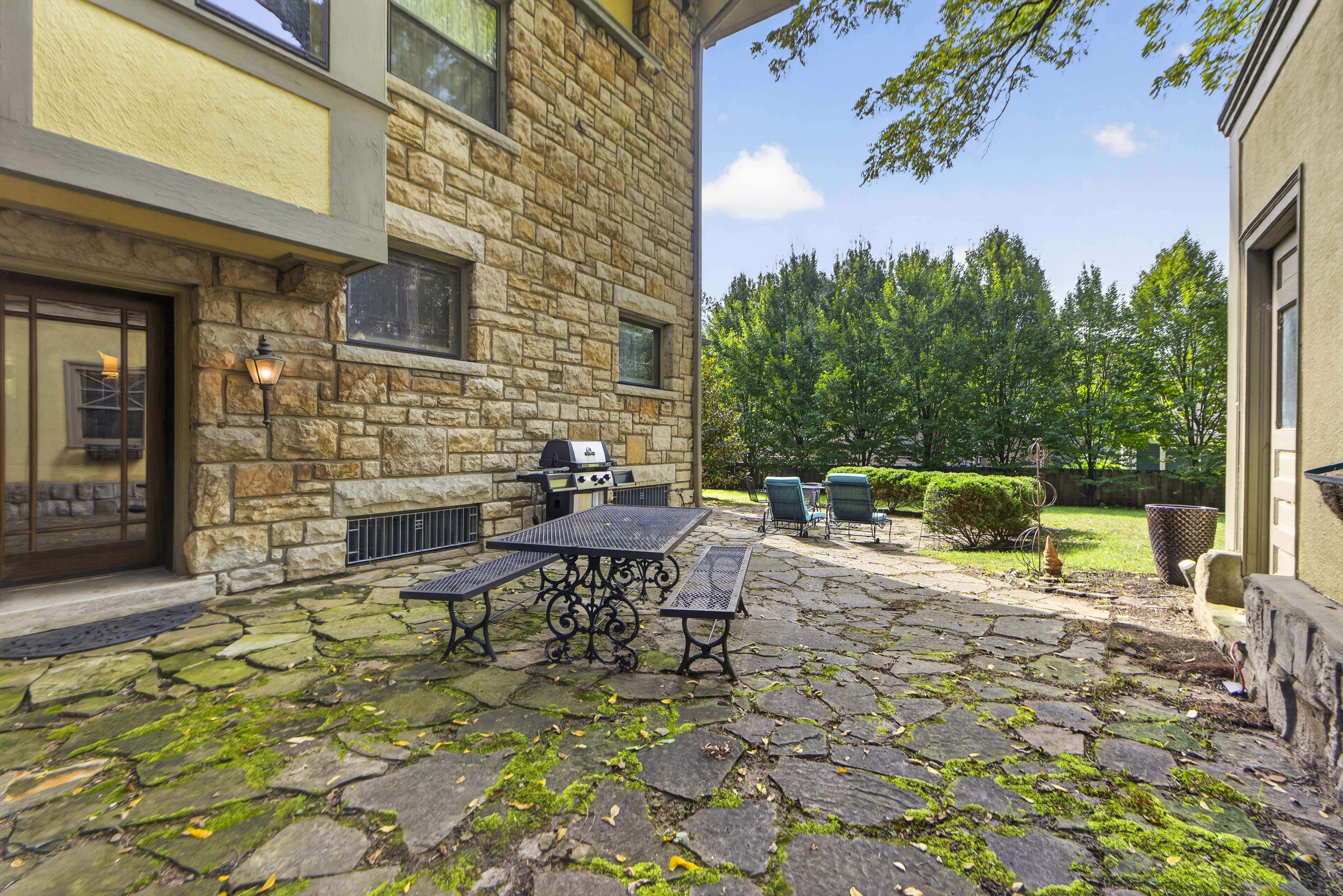 3726 Madison Avenue, Kansas City, MO 64111 - 物件實景